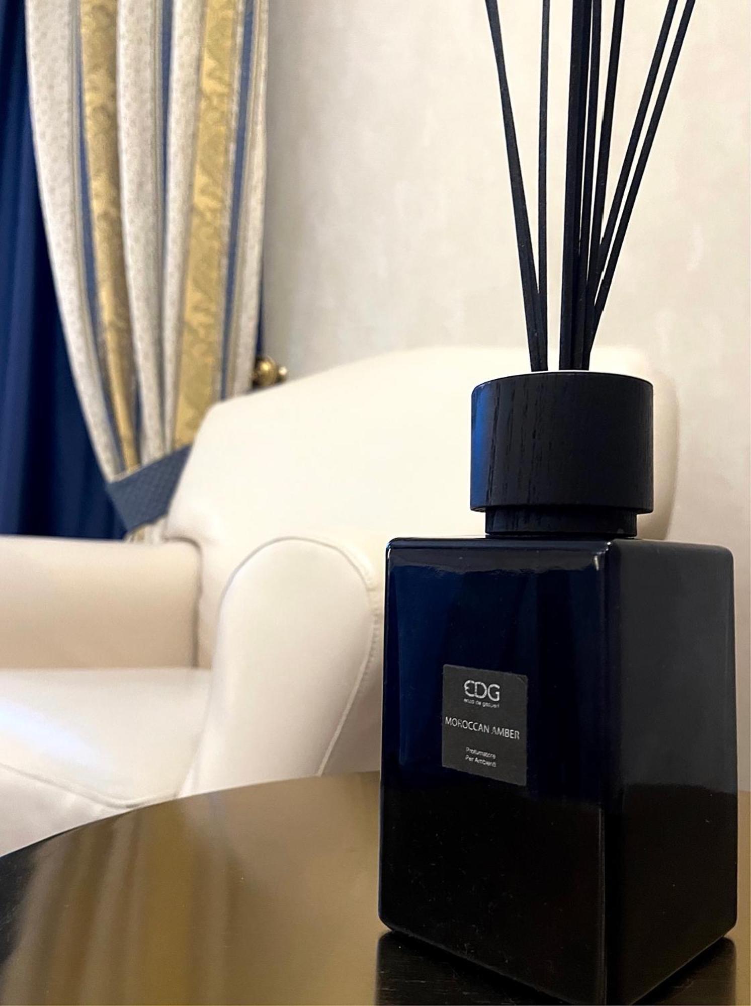 Hotel Poppi Мира Екстериор снимка